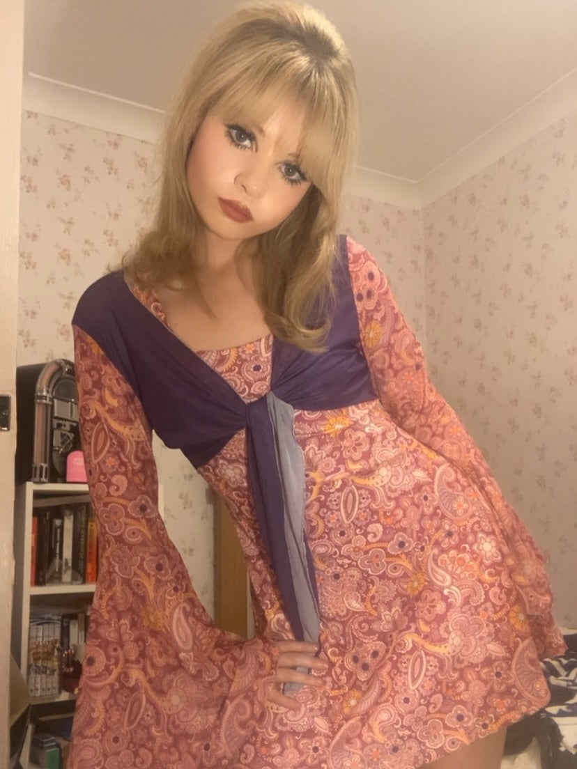 'Venus' Purple Sleeve