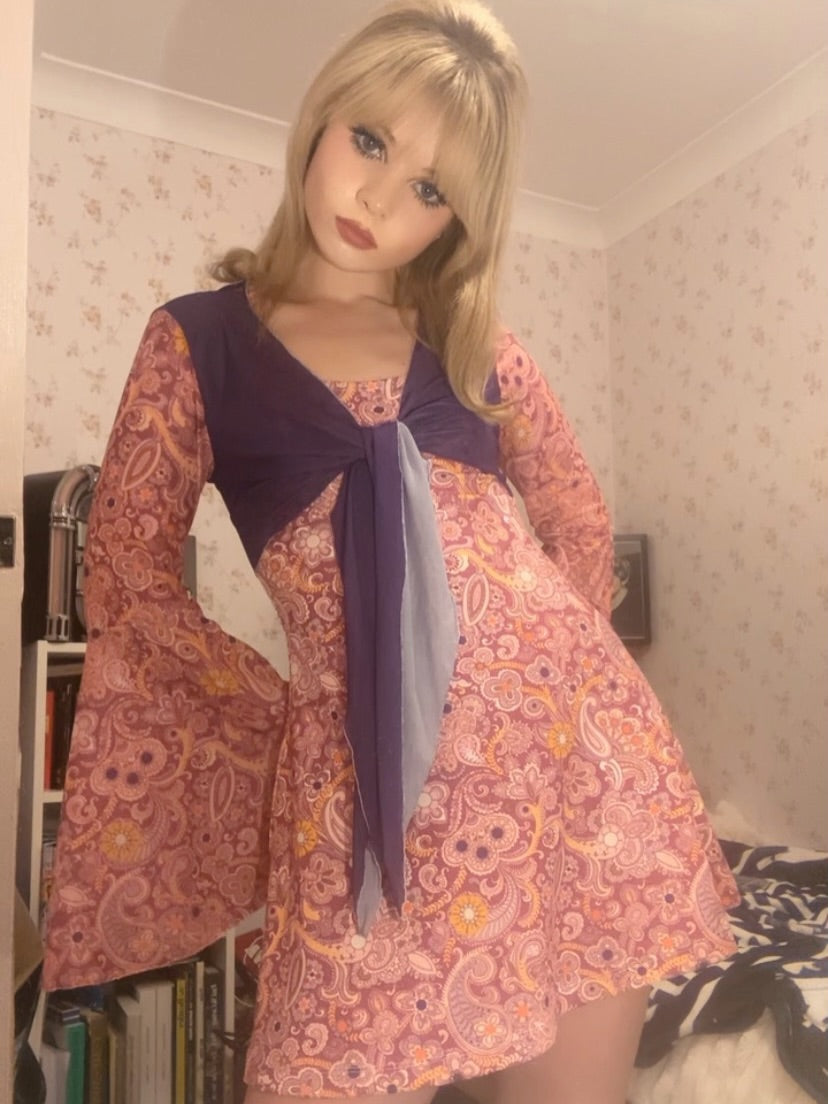 'Venus' Purple Sleeve