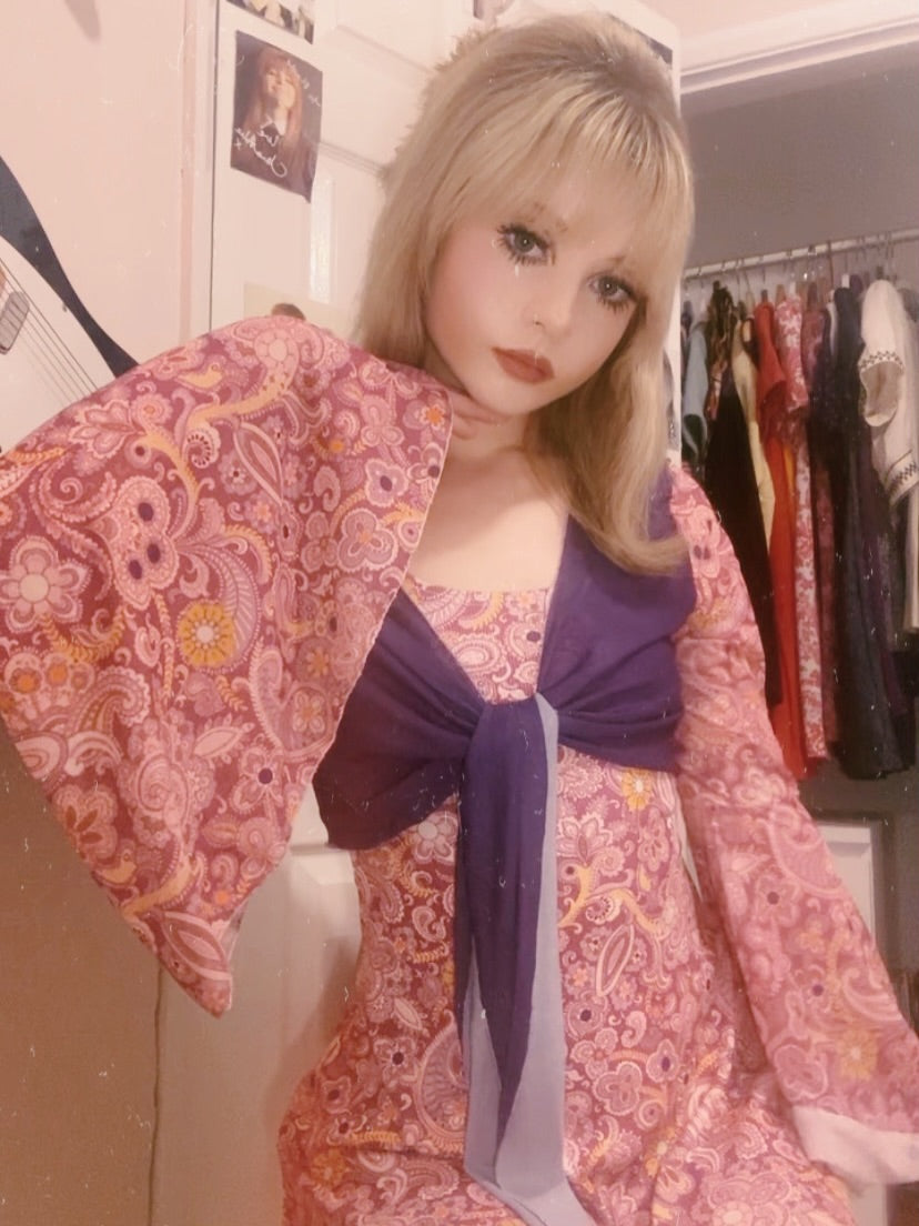 'Venus' Purple Sleeve